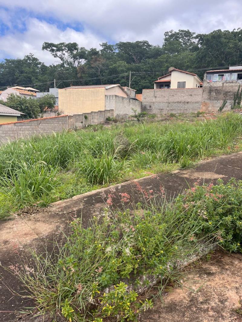 Lote a venda - Jardim Sucupira